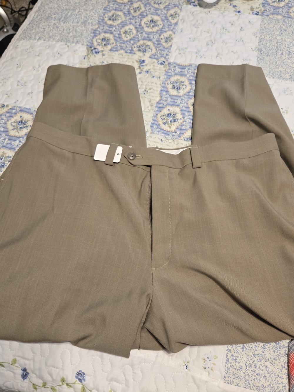 Haggar Men's Dress Pants in Light Taupe
